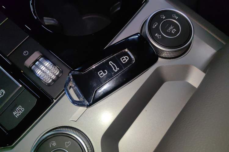 Used Volkswagen Touareg 2020 2.0 TSI RuiShang Edition China VI Standard
