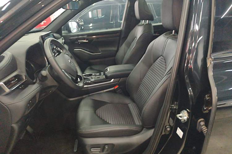 Used Toyota Crown Kluger 2023 2.5L HEV Four-Wheel Drive Luxury Edition
