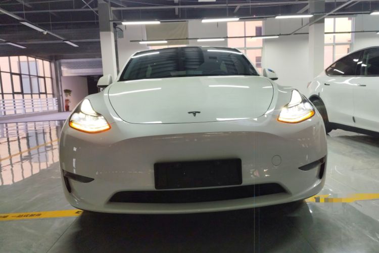 Used Tesla Model Y 2024 Long-Range All-Wheel-Drive Version