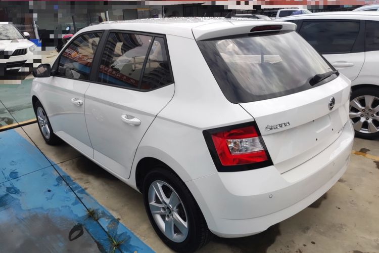 Used Skoda Fabia 2017 1.4L Automatic Car Enjoy Edition
