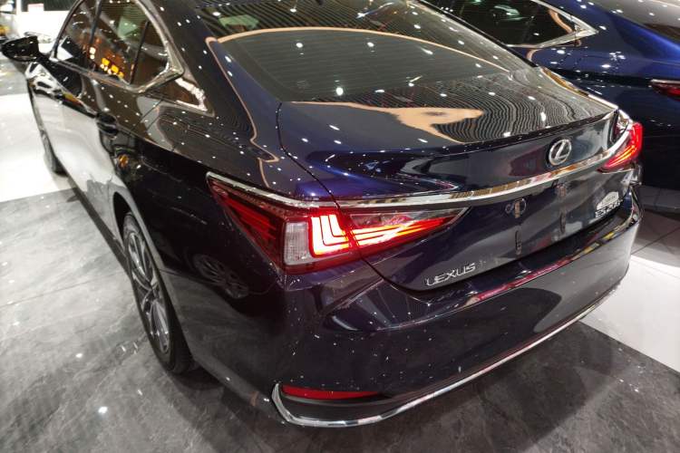 Used Lexus ES 2022 200 Excellence Edition
