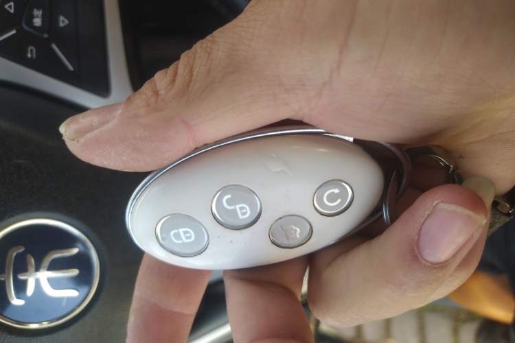 Used BYD Song MAX 2018 1.5T Automatic Smart Connect Elite Model with 6 Seats