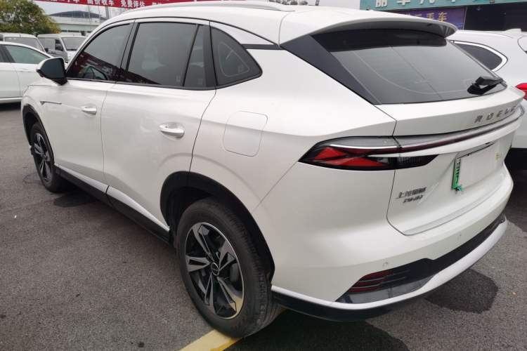 Used Roewe D5X DMH 2024 135 Luxury Edition
