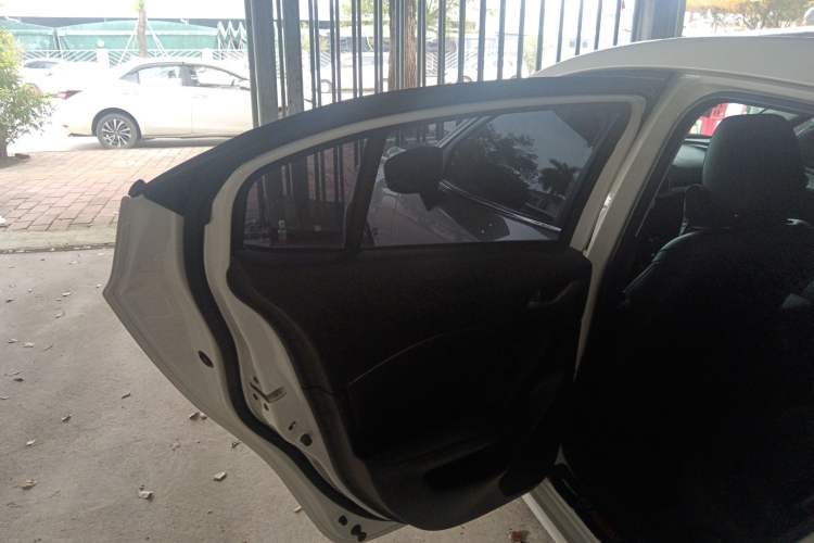 Used Mazda Mazda 3 Axela 2017 Sedan 1.5L Automatic Comfort Model Emission Standard China V
