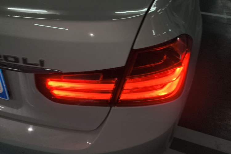 Used BMW 3 Series 2015 320Li Luxury Edition Fashion Model
