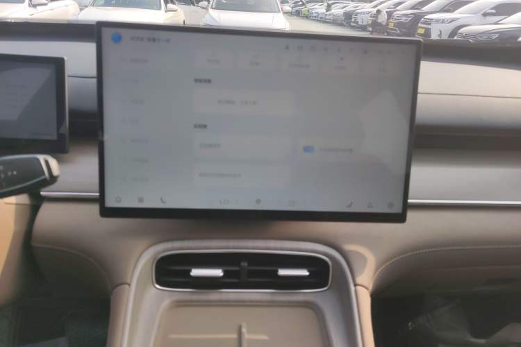 Used Chery Tiggo 8 PLUS C-DM 2025 1.5T 116 km Prestige Version 5 Seats
