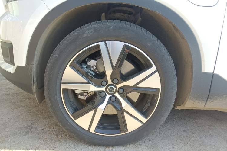 Used Volvo XC40 New Energy 2021 P8 Pure Electric All-Wheel Drive Smart Luxury Sport Edition