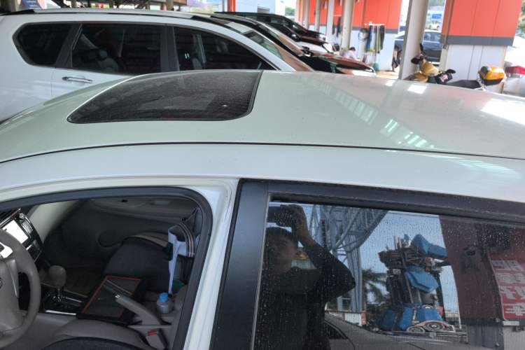 Used Nissan Tiida 2011 1.6L CVT Smart Version
