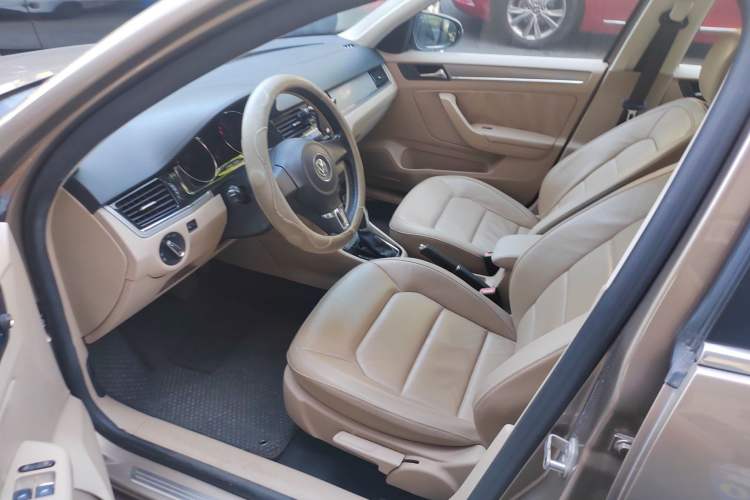 Used Volkswagen Bora 2014 1.6L Automatic Comfort Model
