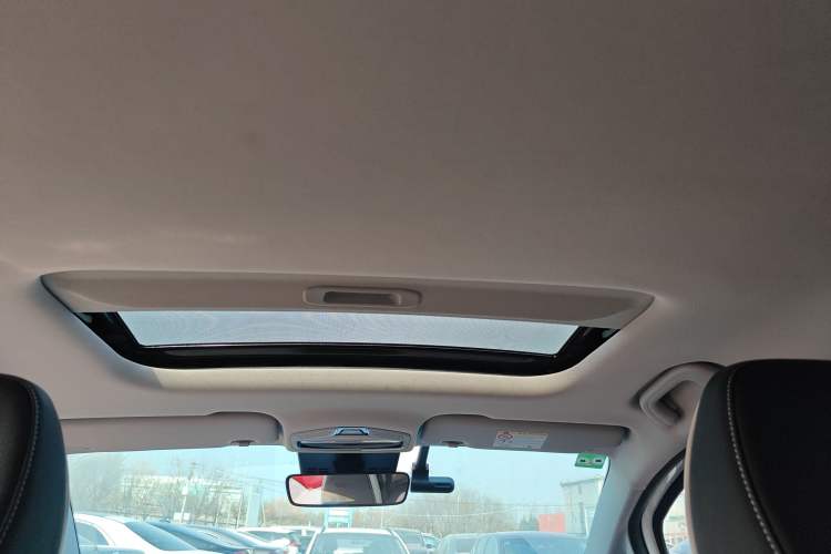 Used Geometry E Firefly 2024 401 km Fluorescent
