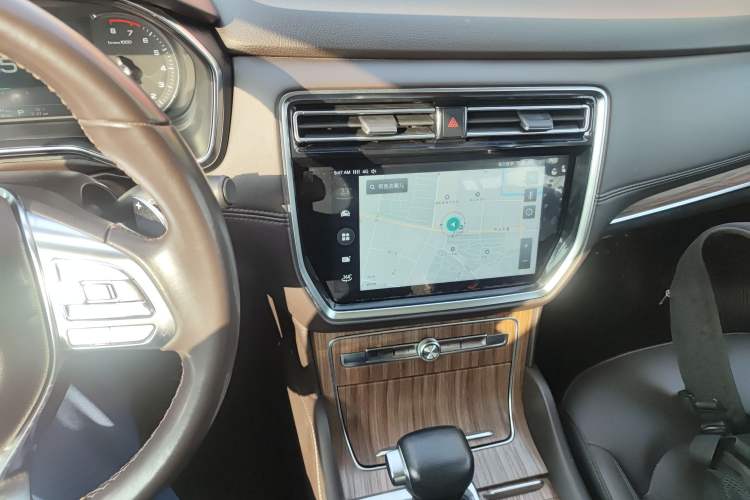 Used Roewe RX8 2019 30T Smart Connectivity Two-Wheel Drive Supreme Flagship Edition
