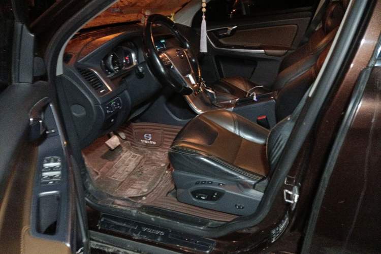 Used Volvo XC60 2017 T5 AWD Smart Upgrade Edition