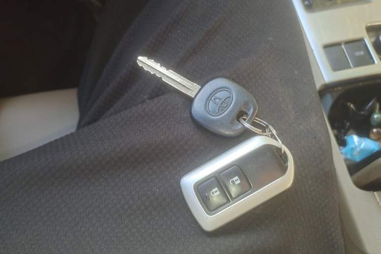 Used Toyota Highlander 2012 2.7L 2WD 5-Seater Elite Edition
