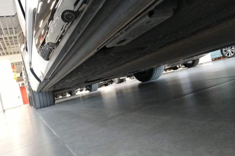 Used Denza D9 2023 DM-i 965 Luxury Model
