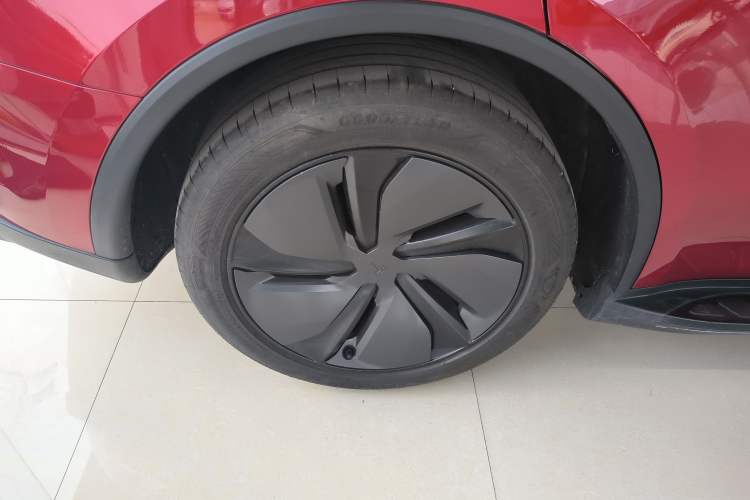 Used Tesla Model Y 2025 Rear-Wheel-Drive Version