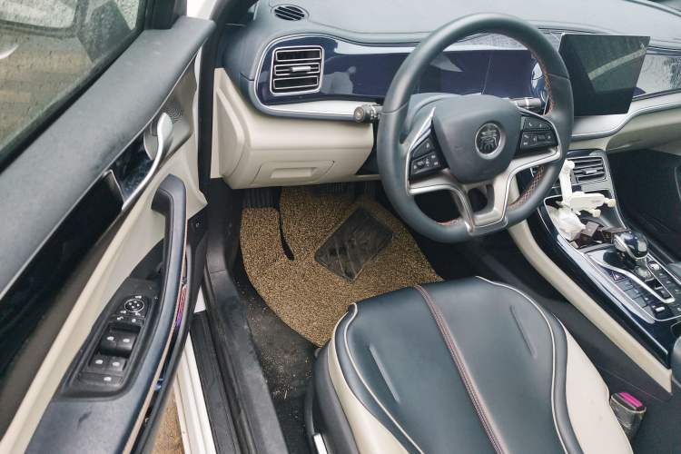 Used BYD Qin PLUS 2021 EV 400KM Luxury Model
