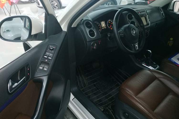 Used Volkswagen Tiguan 2013 2.0 TSI Automatic All-Wheel Drive Luxury Edition
