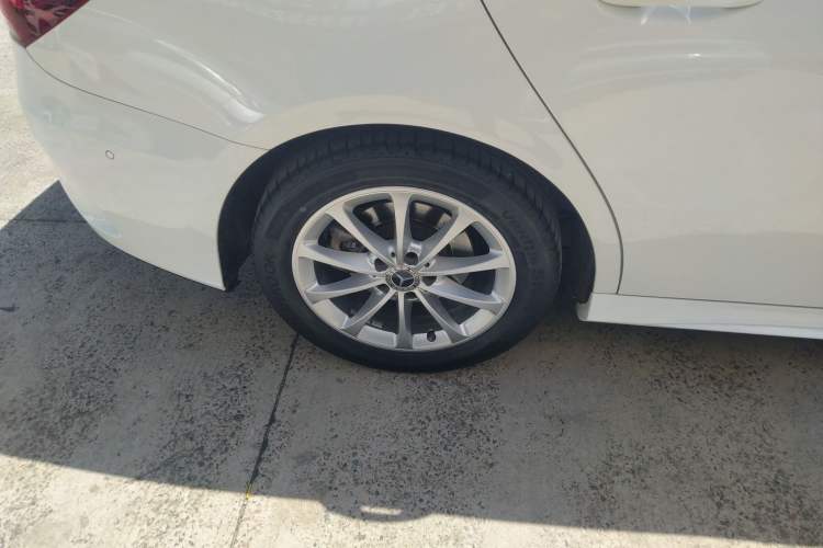 Used Mercedes-Benz A-Class 2020 Restyled A 200 L Sport Sedan Fashion Version
