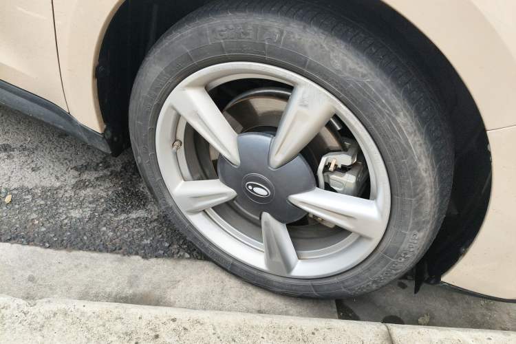 Used ORA Good Cat 2023 401 km Standard Range Premium Version Lithium Iron Phosphate
