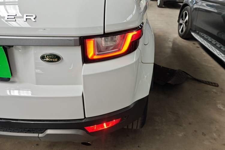 Used Land Rover Range Rover Evoque 2016 2.0T SE Smart Glow Edition
