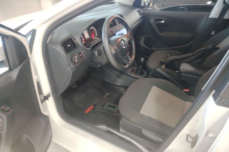 Used Volkswagen Polo 2016 1.4L Manual Fashion Model
