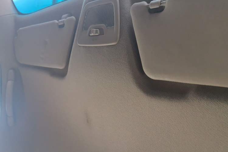 Used Baojun 310W 2017 1.5L Manual Fashion Model China V
