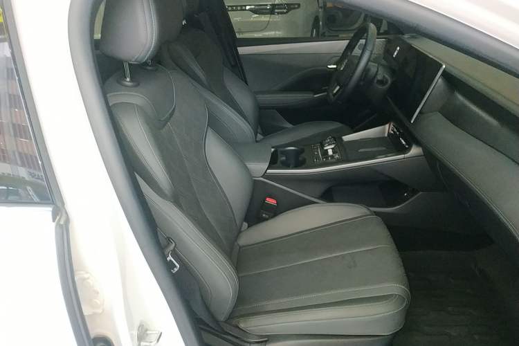 Used BYD Qin PLUS 2025 DM-i Smart Drive 120KM Superior Model
