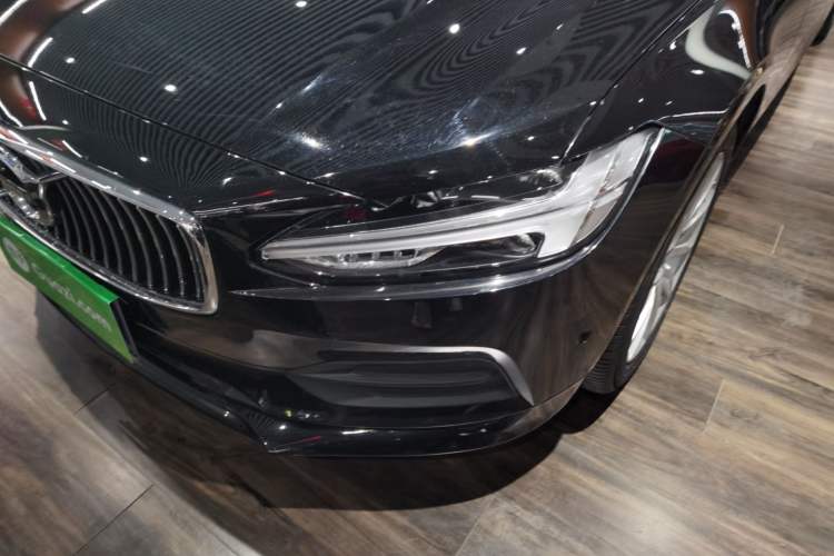 Used Volvo S90 2018 T5 Zhiyuan Edition
