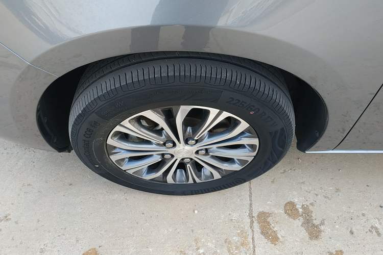 Used Buick GL8 2021 Land Cruiser Executive Class 652T Comfort Model