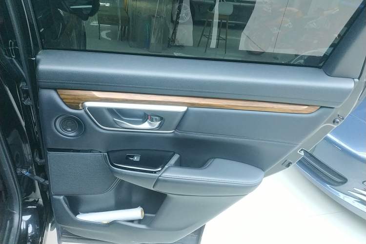 Used Honda CR-V 2021 240TURBO CVT 2WD Fashion Edition
