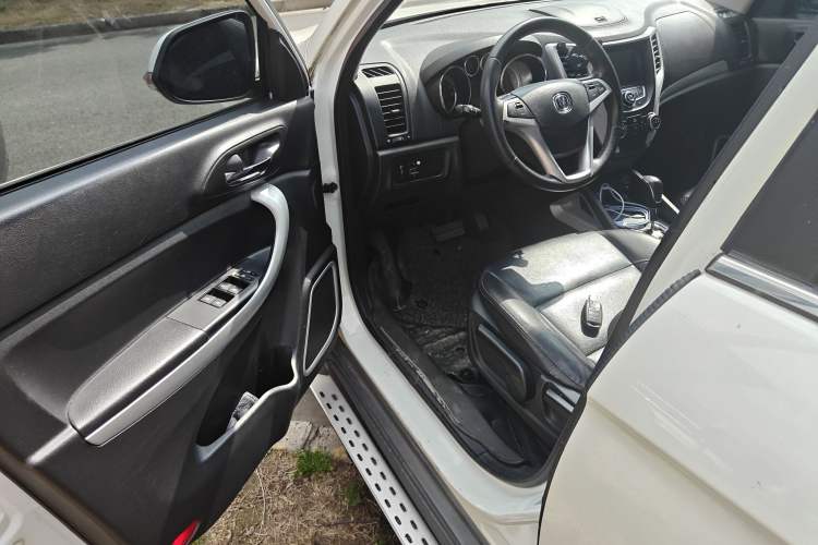 Used Changan CS35 2015 1.6L Automatic Luxury Model China V Standard