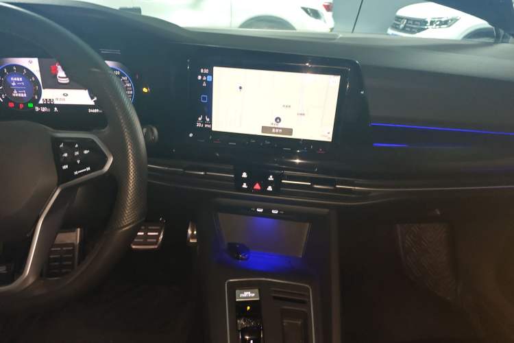 Used Volkswagen Golf 2023 Facelift 280TSI DSG R-Line Lite
