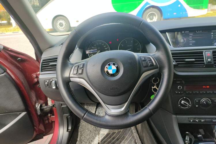 Used BMW X1 2015 sDrive18i Fashion Upgrade Edition
