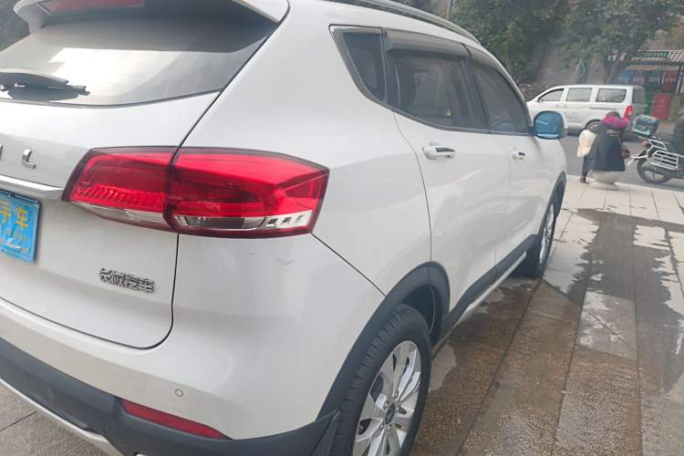 Used Haval H2s 2017 Blue Label 1.5T Dual-Clutch Elite Model