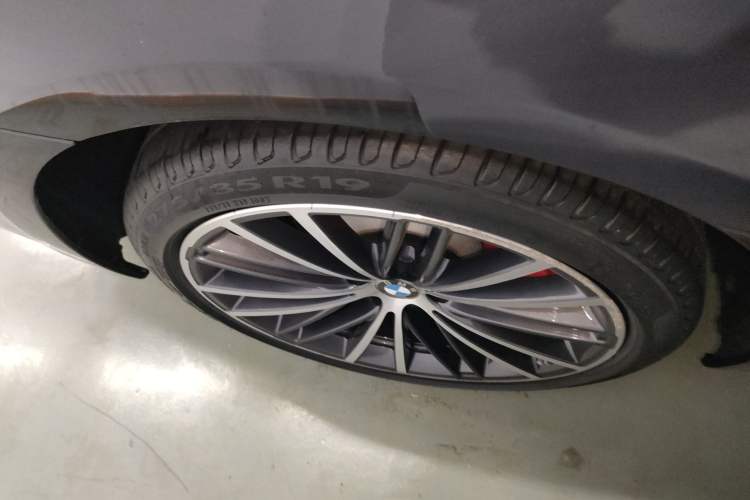 Used BMW 5 Series 2022 Restyled 530Li Leading Edition M Sport Package
