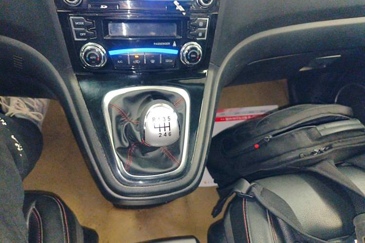 Used Haval H6 2013 Upgraded Model 1.5T Manual Two-Wheel Drive Elite Version
