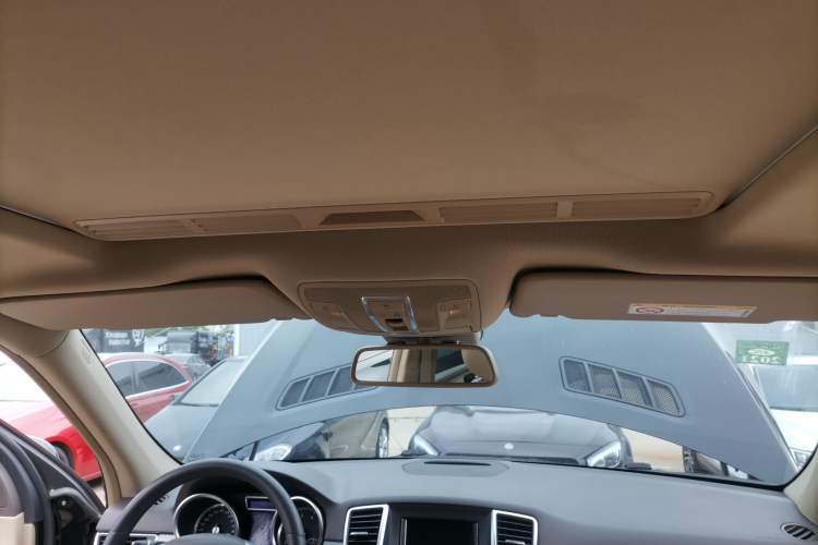 Used Mercedes-Benz M-Class 2015 ML 320 4MATIC
