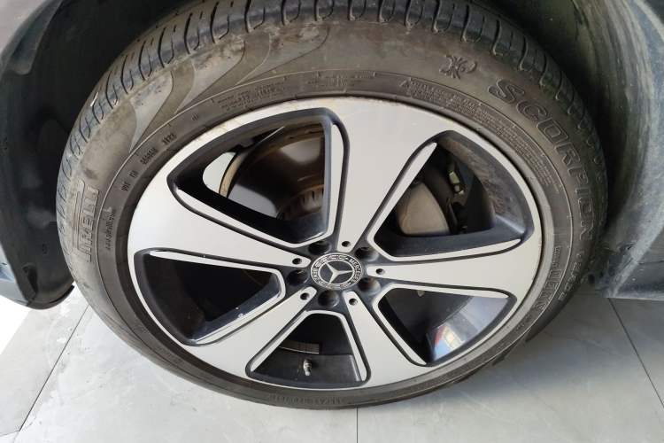 Used Mercedes-Benz GLC 2020 GLC 300 L 4MATIC Luxury Model
