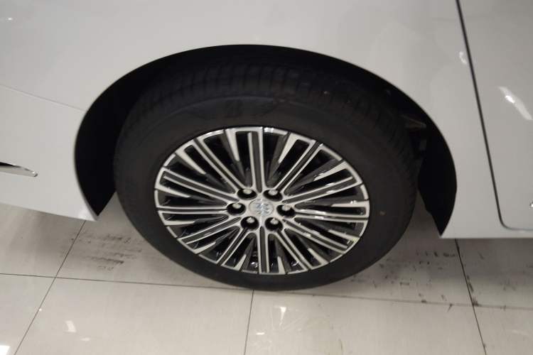 Used Buick GL8 New Energy 2024 Lu Zun Deluxe Edition 7-Seater