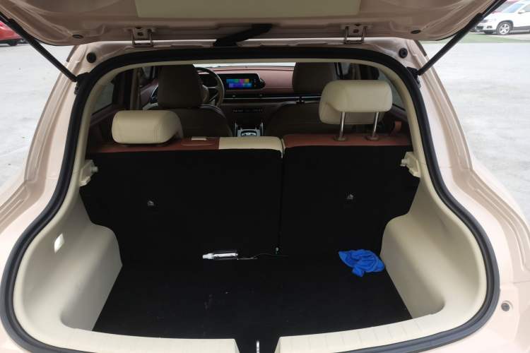 Used ORA Good Cat 2021 400km Standard Range Venus Edition Lithium Iron Phosphate
