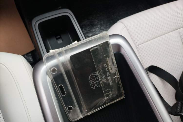 Used  V23 2025 401 Two-Wheel Drive Intelligent Driving Version