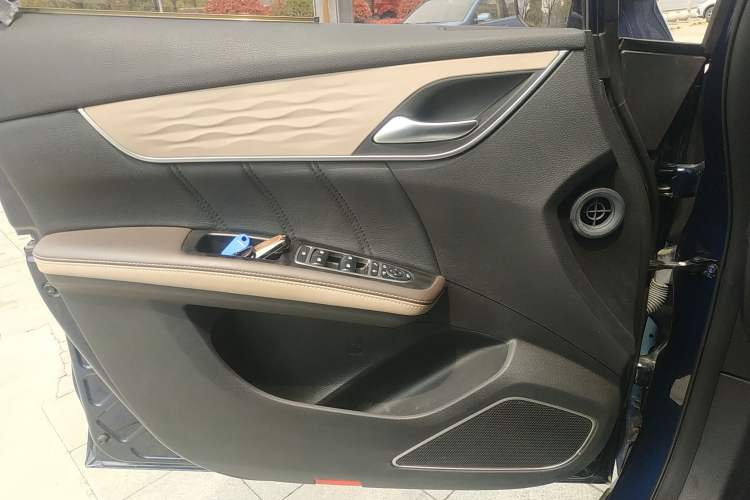 Used BYD Song MAX New Energy 2022 DM-i 105KM Flagship Model
