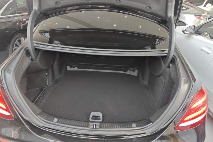 Used Mercedes-Benz E-Class 2020 E 260 L Sport 4MATIC
