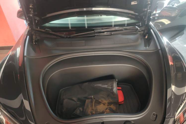 Used Tesla Model 3 2023 Long-Range All-Wheel-Drive Version