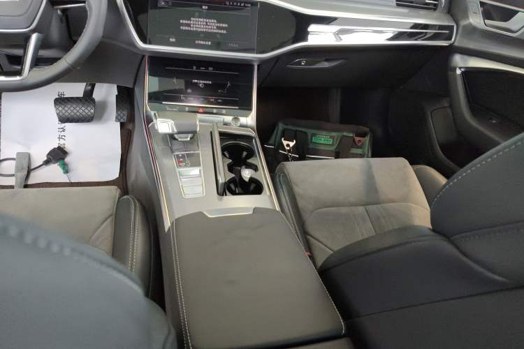 Used Audi A6L 2024 45 TFSI Prestige Dynamic Edition
