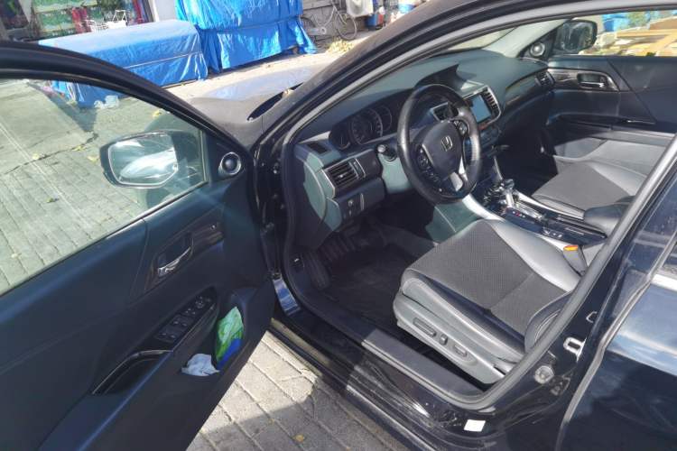 Used Honda Accord 2016 2.4L Luxury Edition
