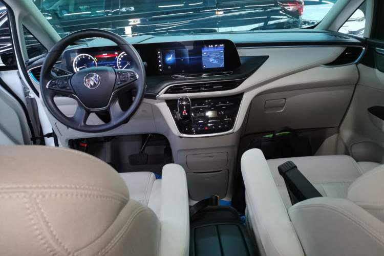 Used Buick GL8 2022 ES Landtrek 653T Comfort Edition