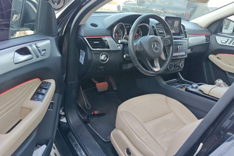 Used Mercedes-Benz GLE Coupe 2017 GLE 320 4MATIC Coupe SUV
