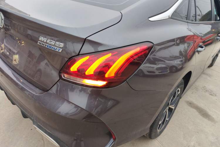 Used MG 5 2021 Revised Version 180 DVVT CVT Youth Luxury Edition