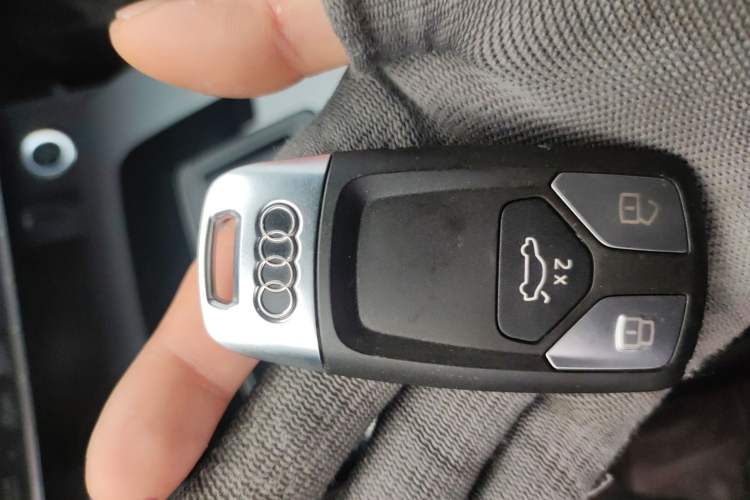 Used Audi Q5L 2023 40T Fashionable and Dynamic Edition
